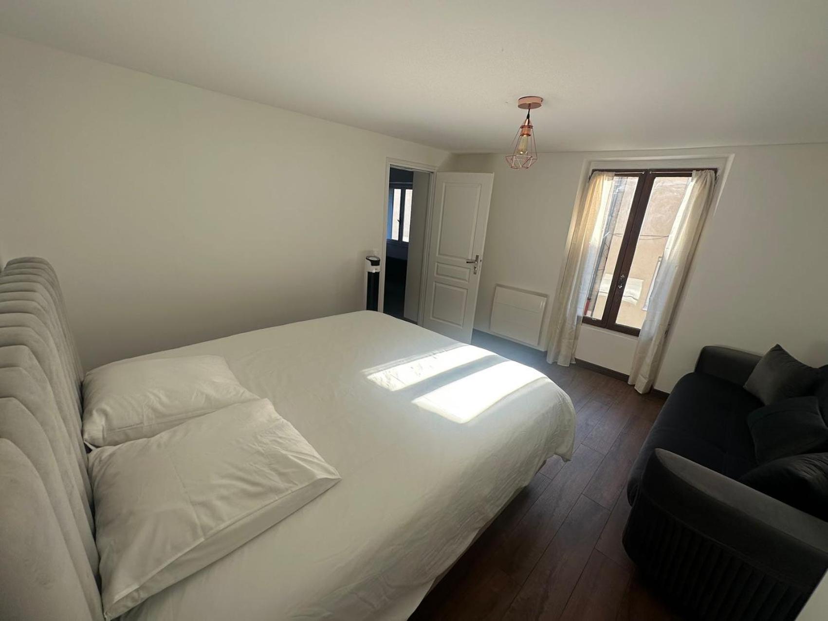 Appartement Calme Moderne Proche De Disneyland Wifi & Cafe Gratuit & Arrivee Autonome Бюссі-Сен-Жорж Екстер'єр фото